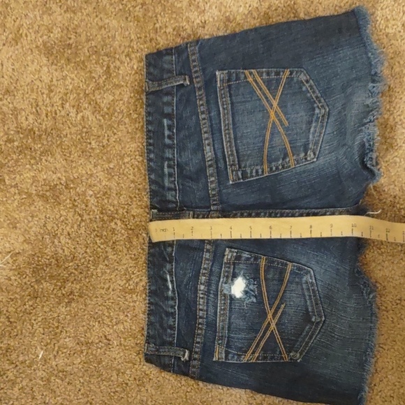 USED AEROPOSTALE DISTRESSED SIZE 7/8 REGULAR CHELSEA BOOTCUT SHORTS - Picture 15 of 15